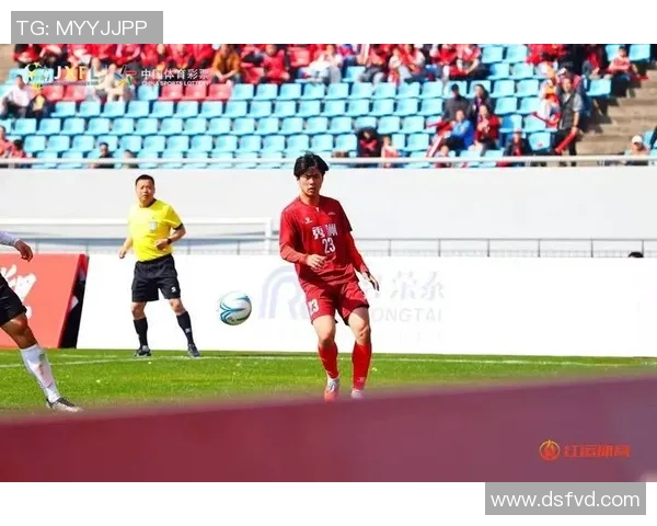 中国足球超级联赛杯精彩纷呈各队争夺荣耀与梦想的巅峰对决